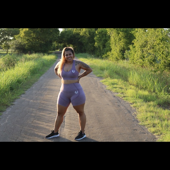 Workout sets/ leggings - Picture 2 of 3